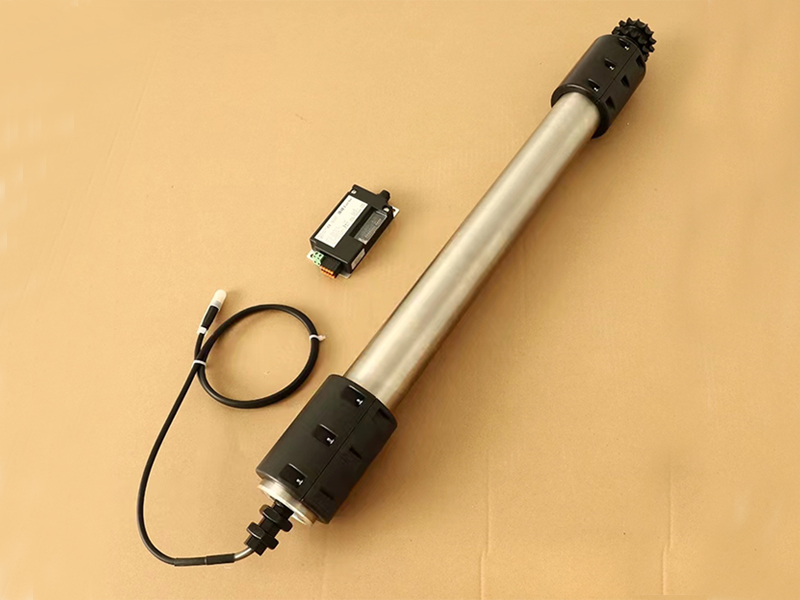 d&uuml;z manşonlu motor tahrikli silindir