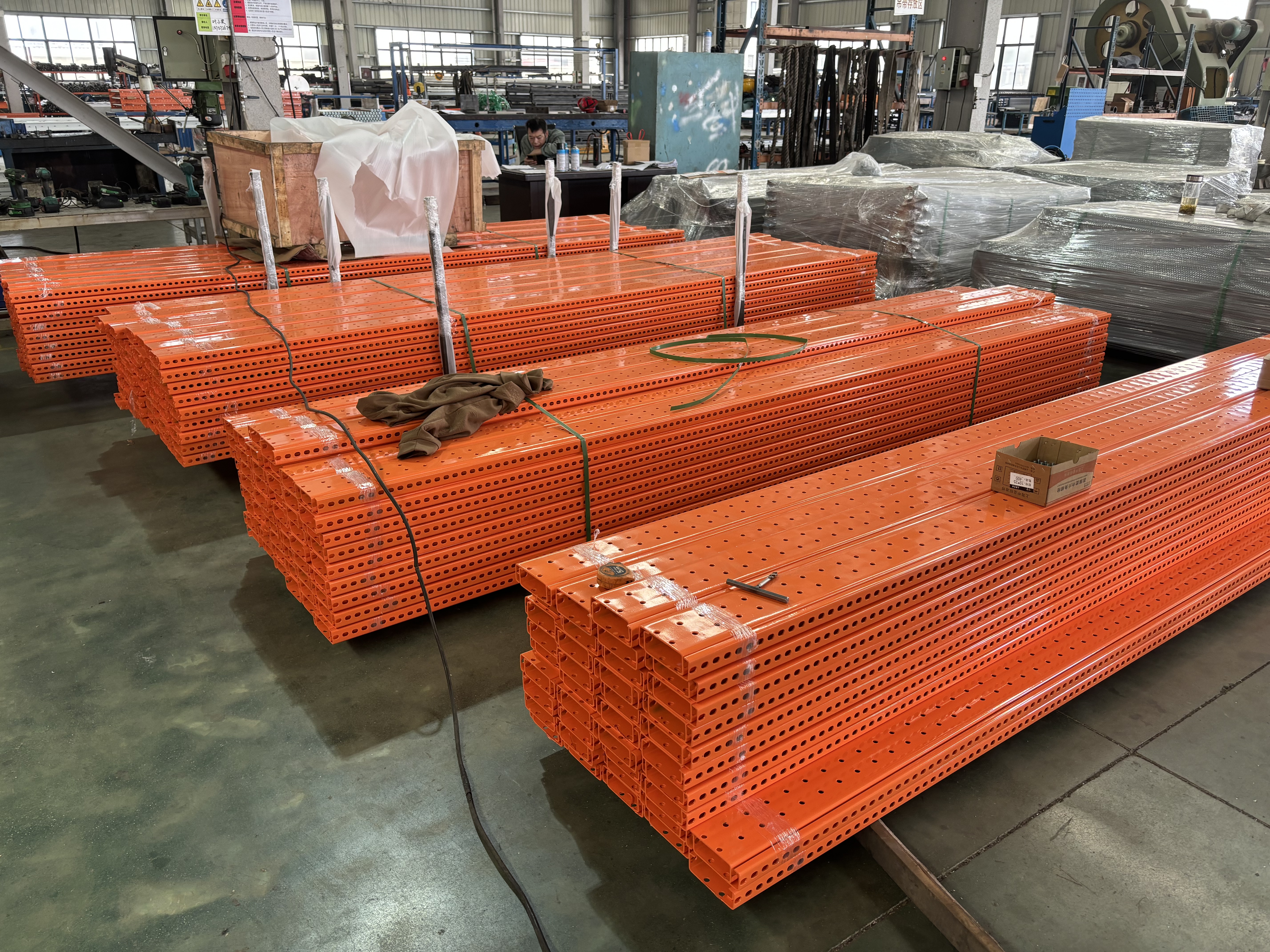 palet akışlı raf sistemi rayı