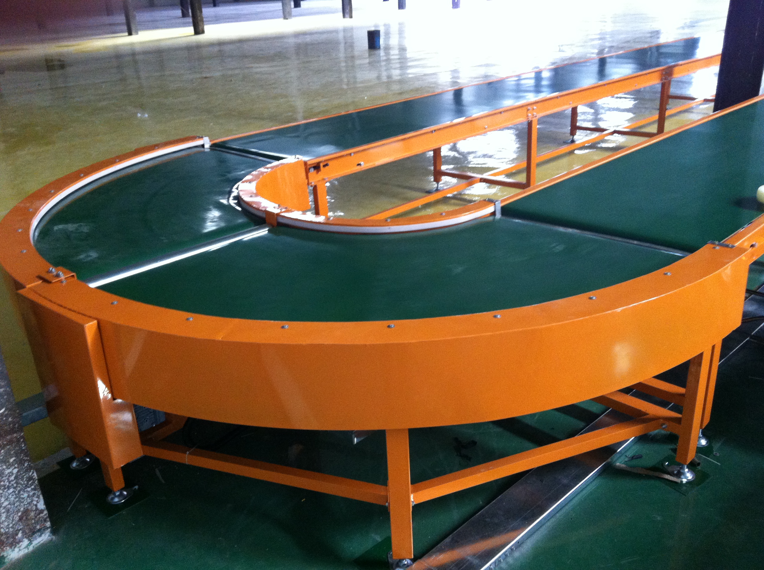 kemer konvey&ouml;r hattı