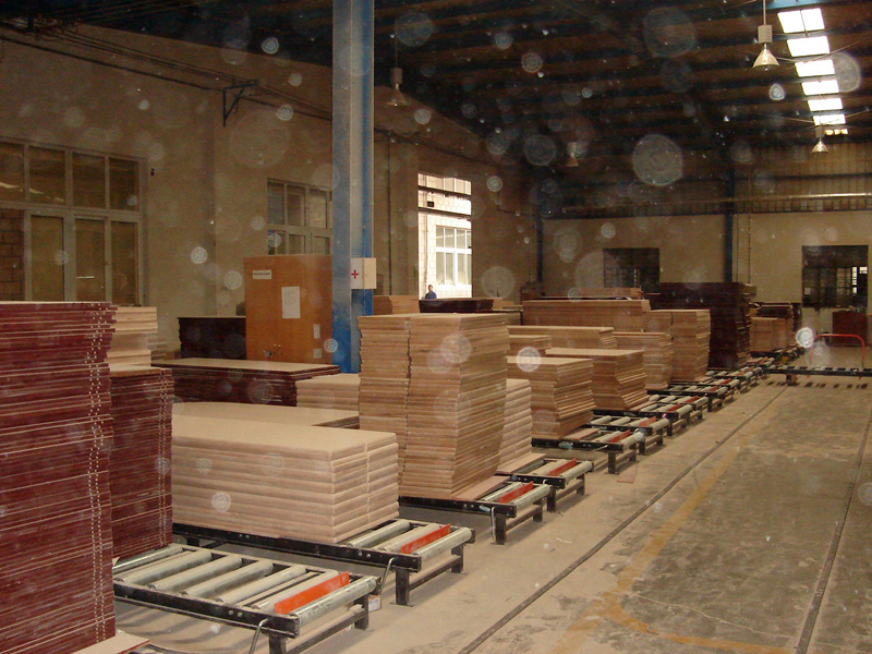 yer&ccedil;ekimi makaralı konvey&ouml;r